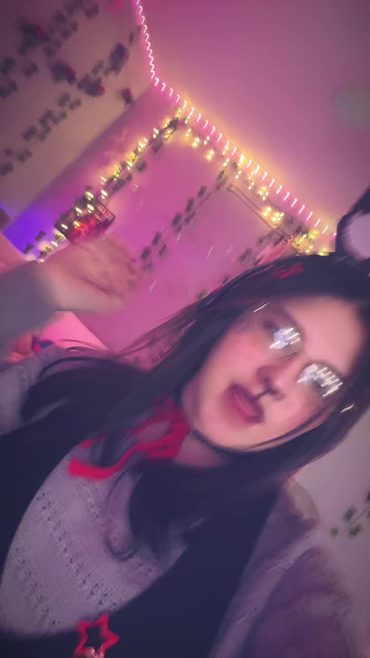@⟢ Sia