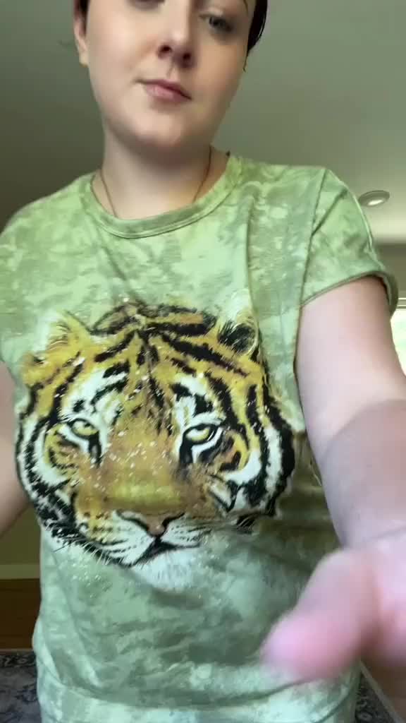 @b.bygurltv