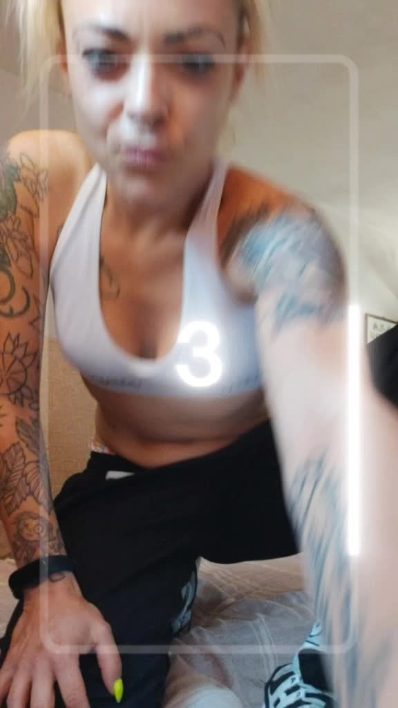 @RedLaysa