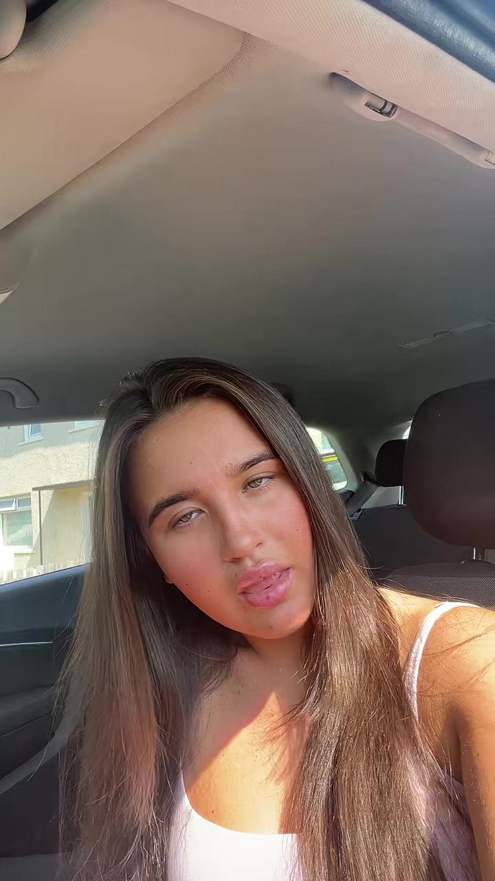 @𝒮𝓀𝓎𝑒𝐿𝑜𝓊𝒾𝓈𝑒 ☁️