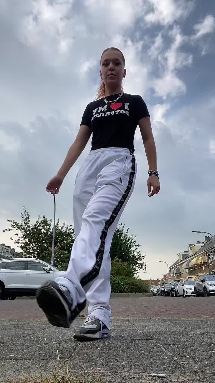 @Zo&euml;