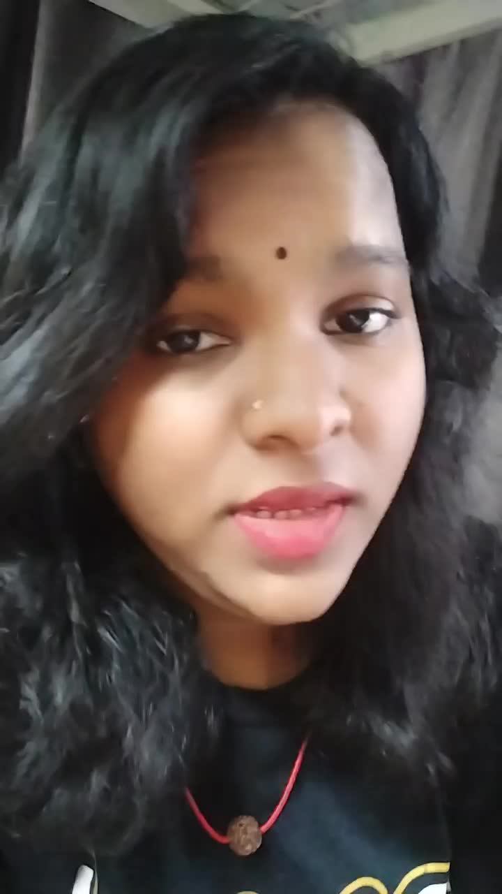 @Thivya 👀🖤