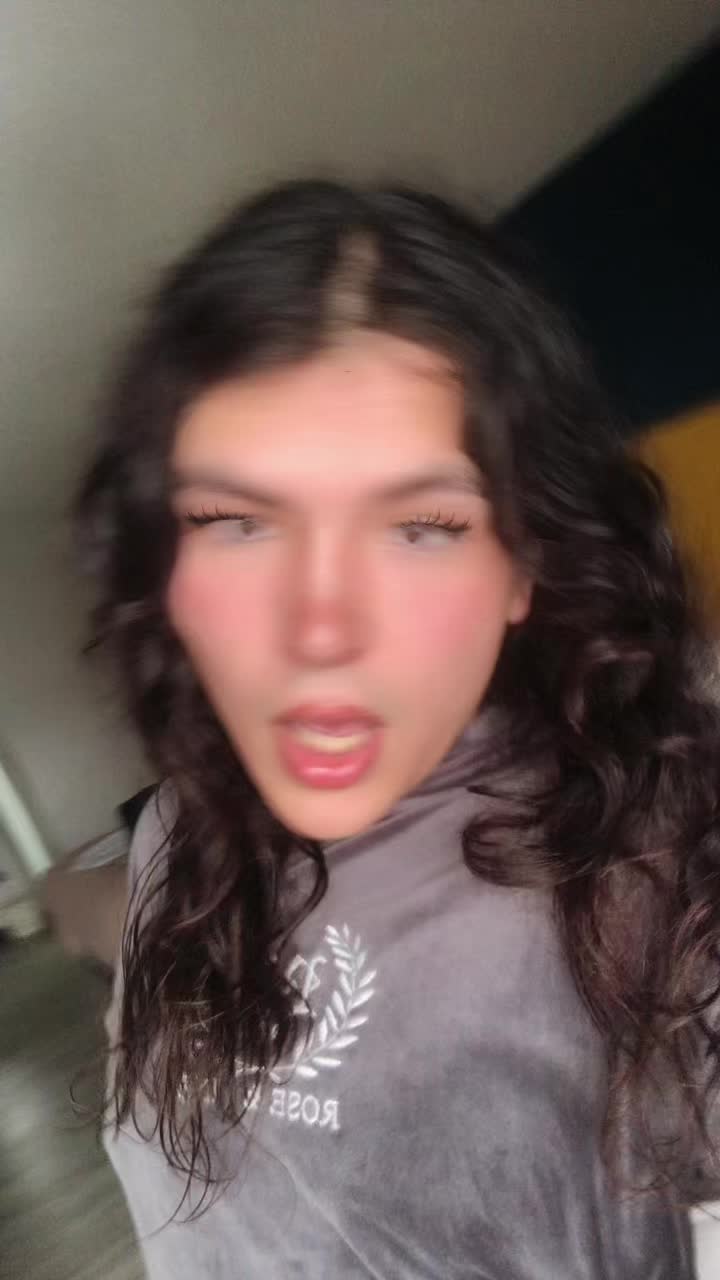 @Bèłłá