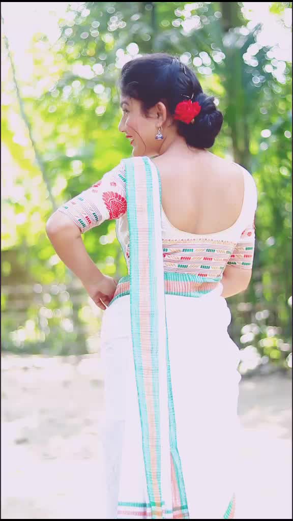 @ধেমাজিৰে ছোৱালী
