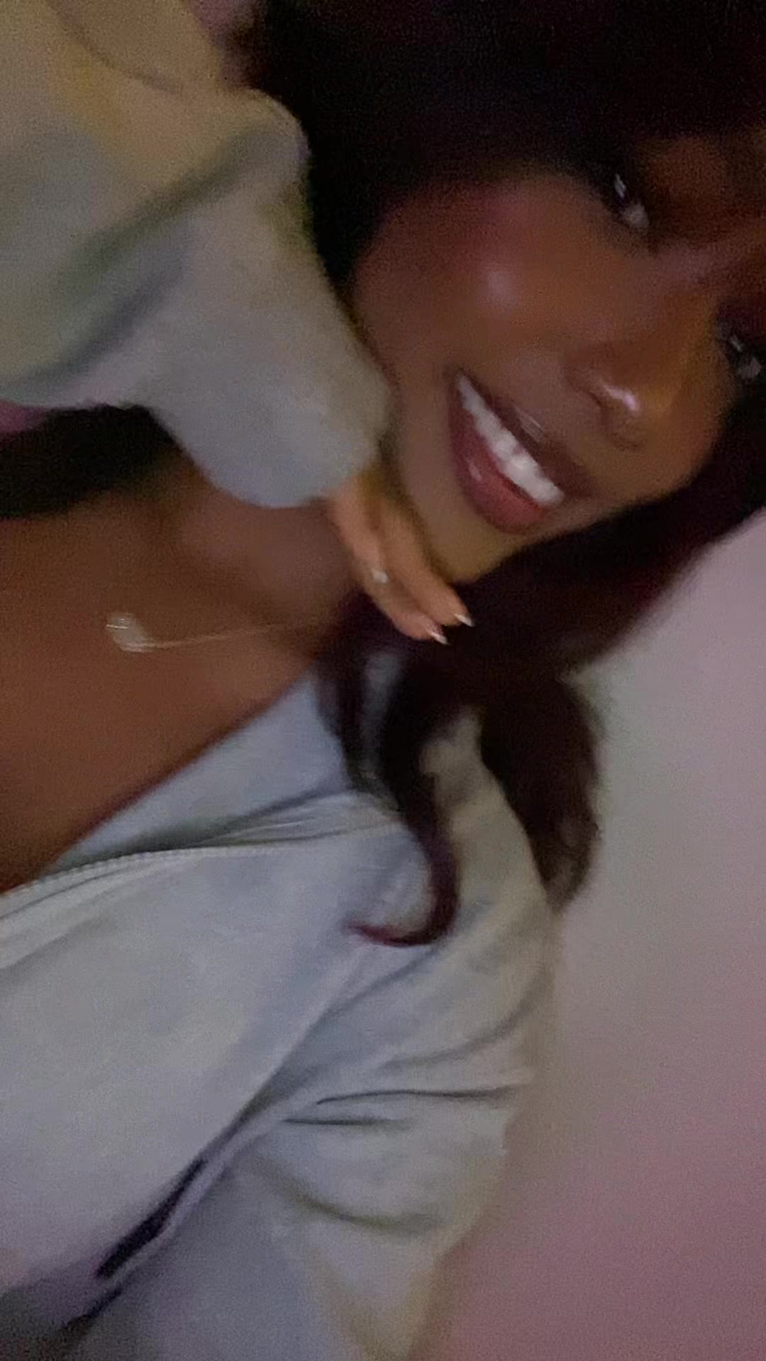 @𝒞𝒽𝓇𝒾𝒾 🎀