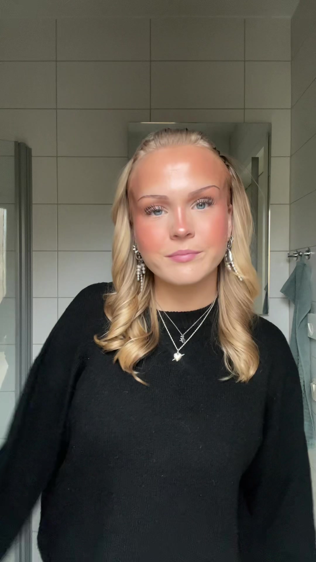 @Emelie