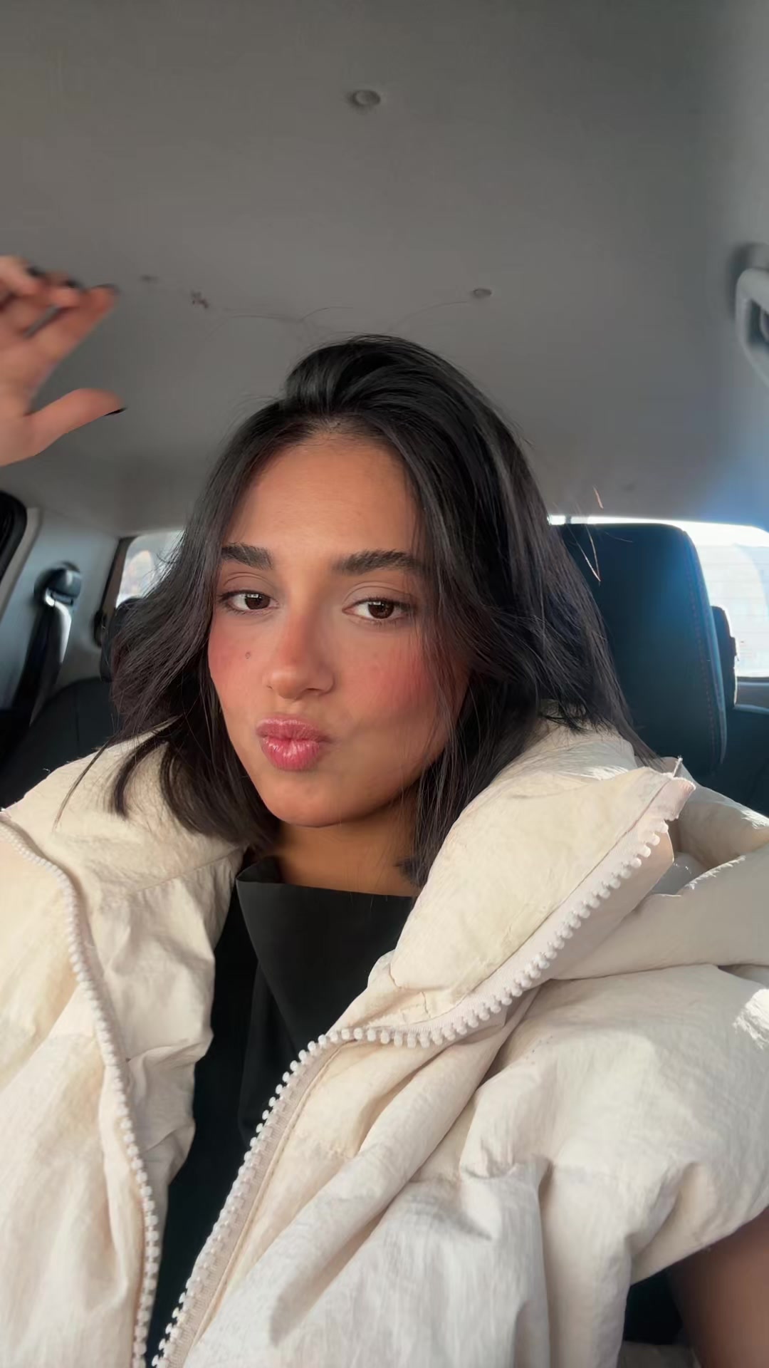 @Melinashirmardan