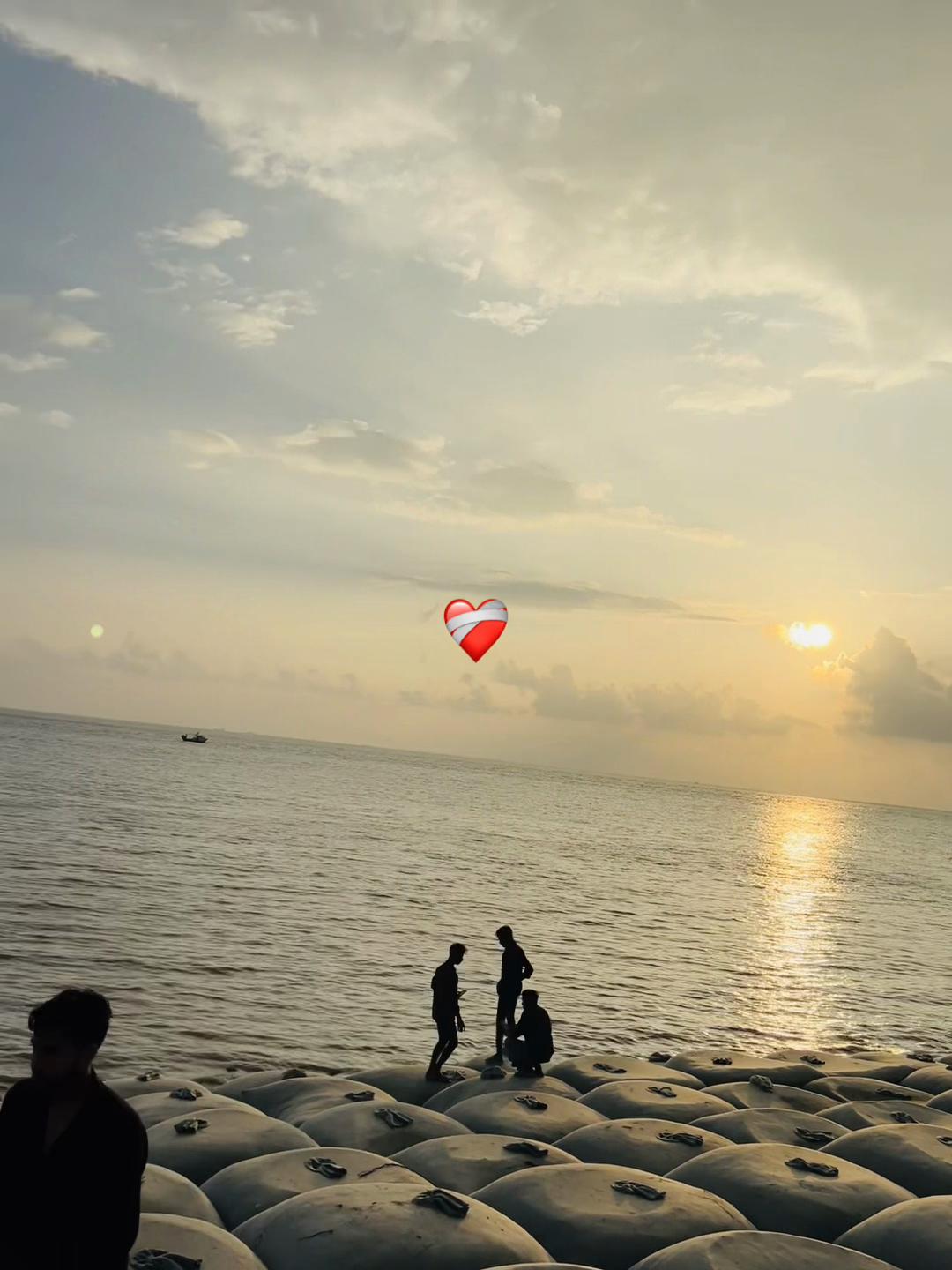 @পরিবারের ছোট ছেলে..🙂🥀
