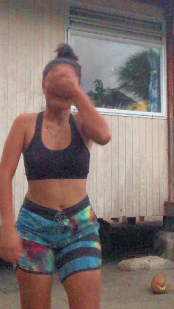 @🎭