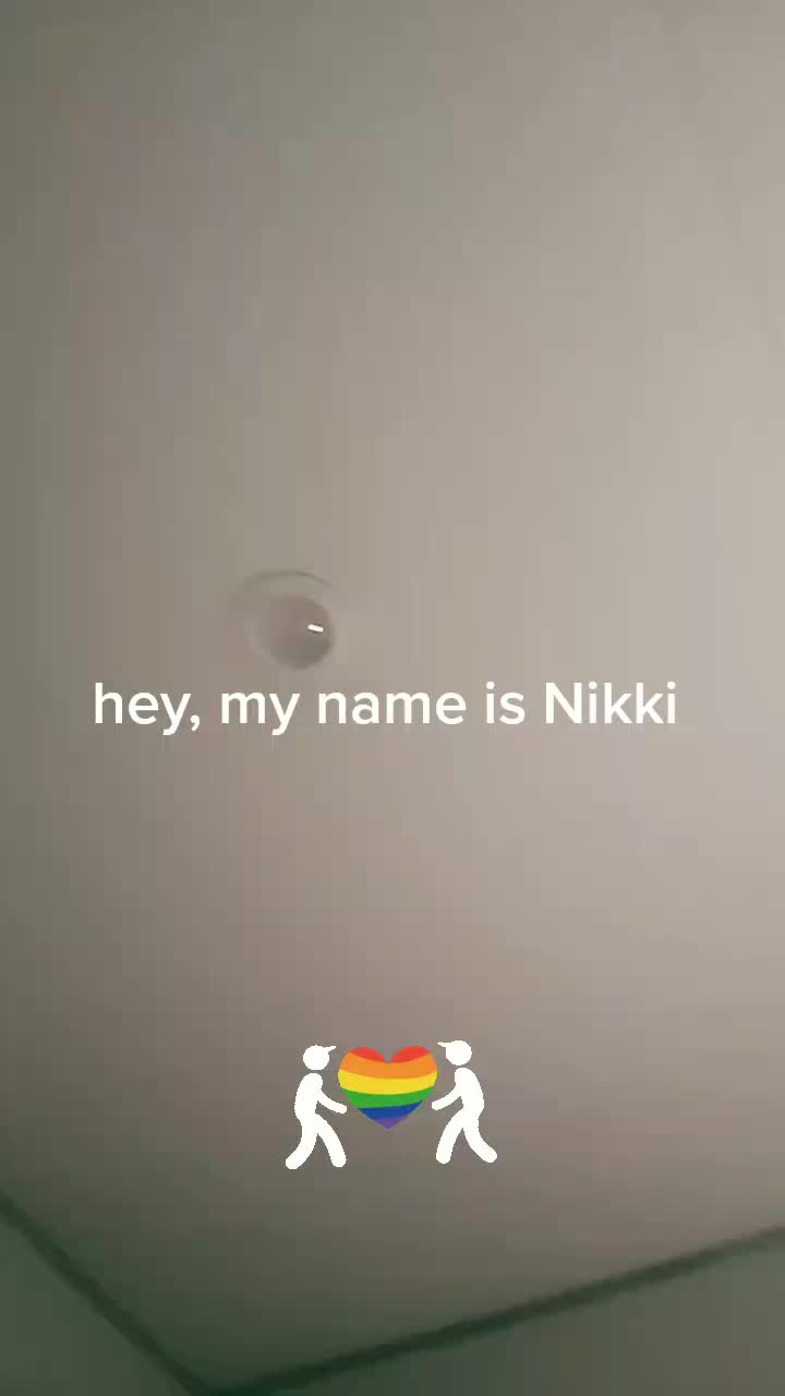 @Nikki_is_running_away<3