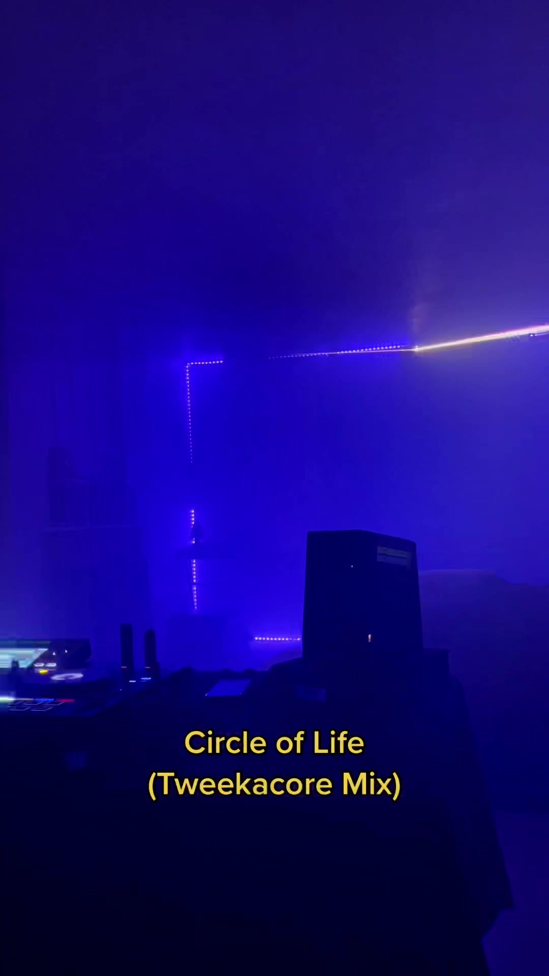 @V J Z Y