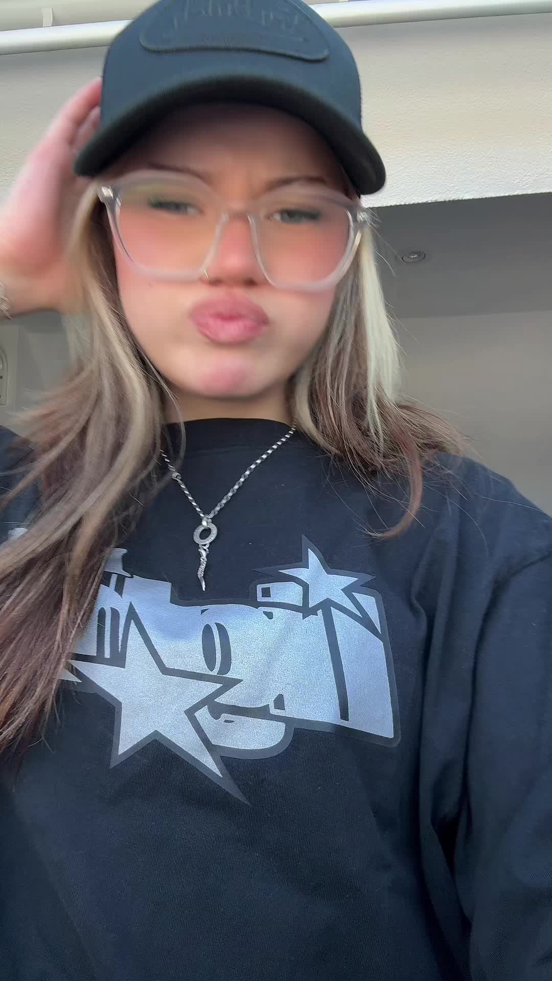 @Eʟʟɪ