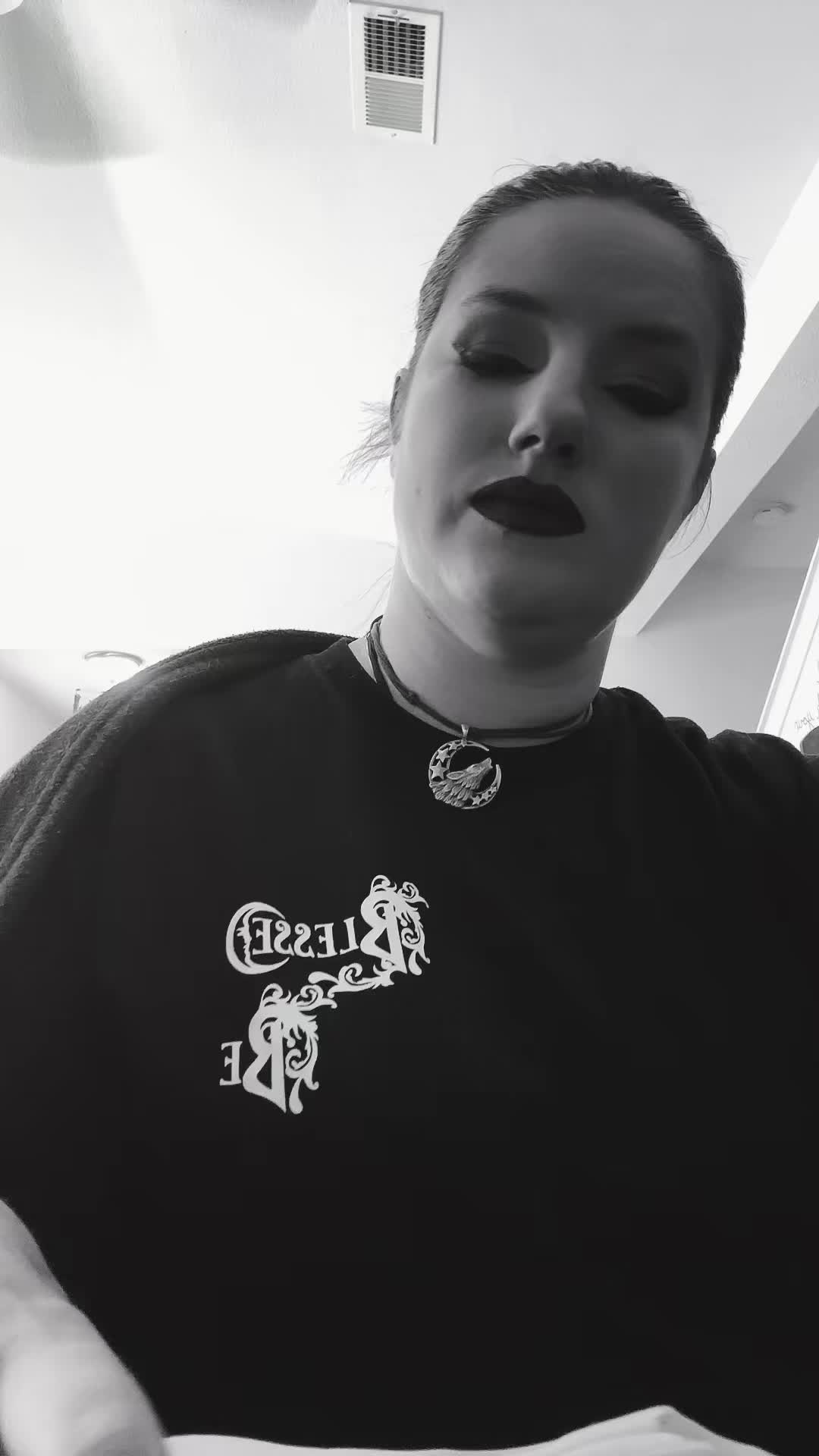 @angelwolfqueenofdemons