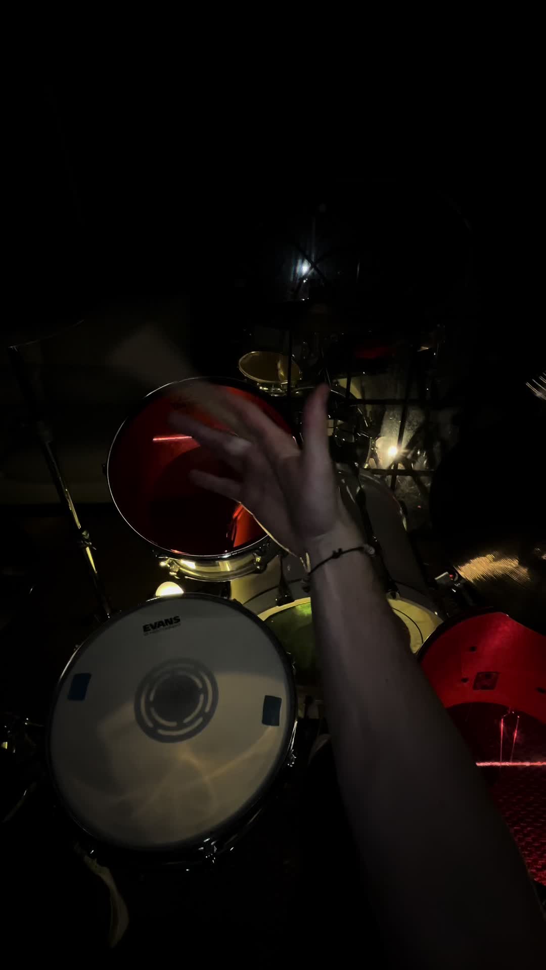 @axel.drum
