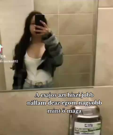 @Dzsenni_