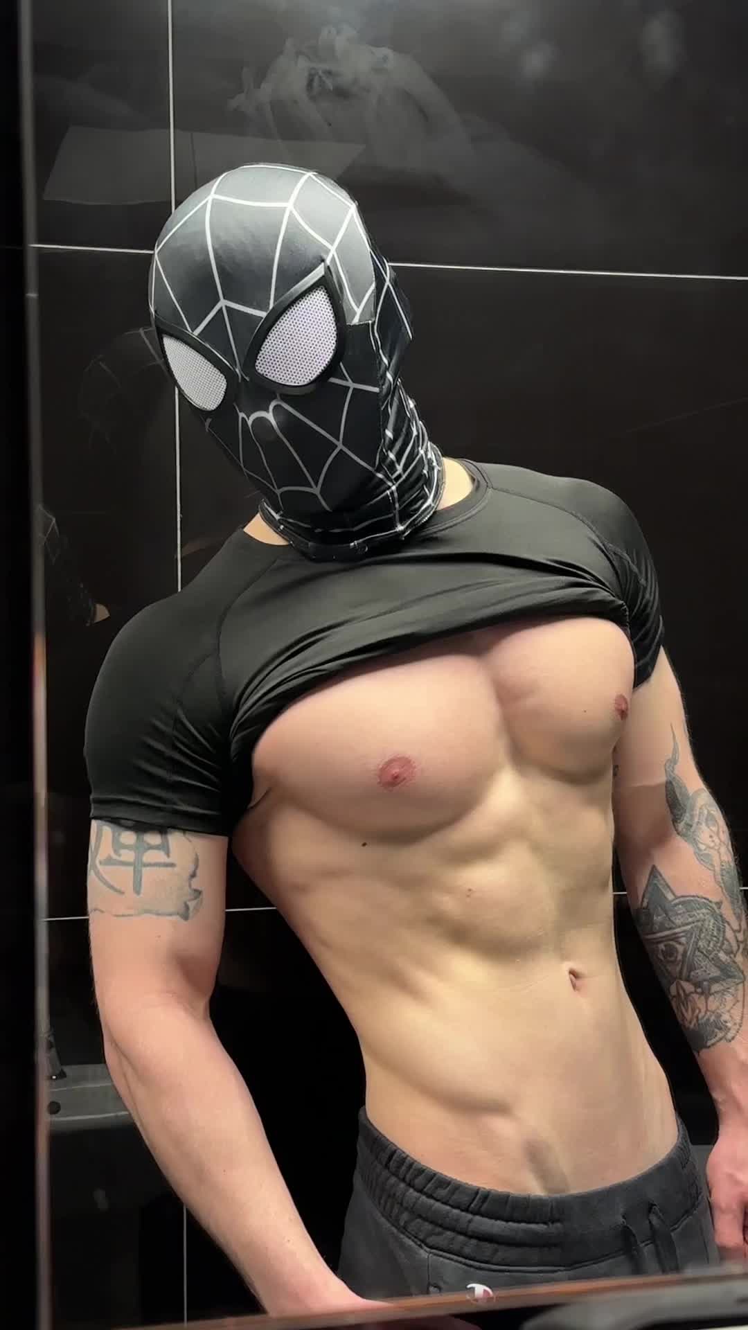 @Angolzi