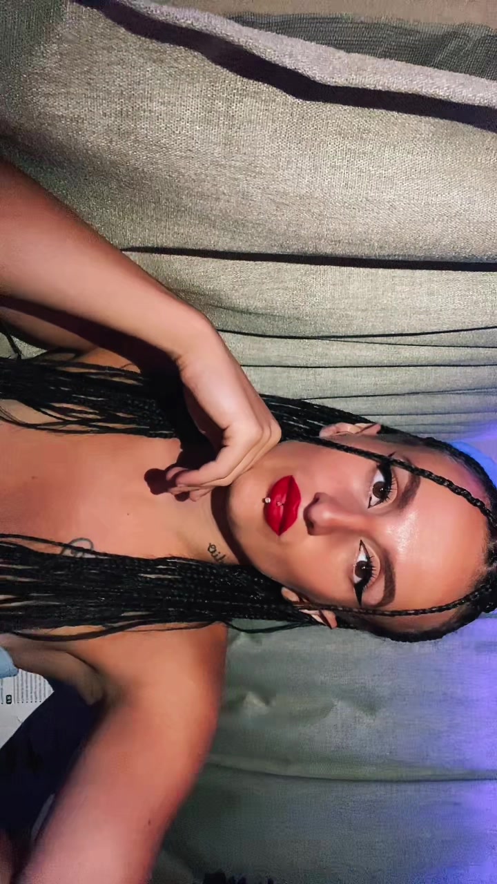 @MeganSaly