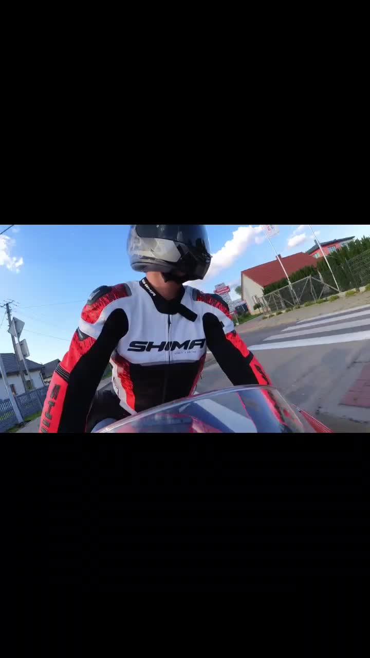@Radek 🏍️