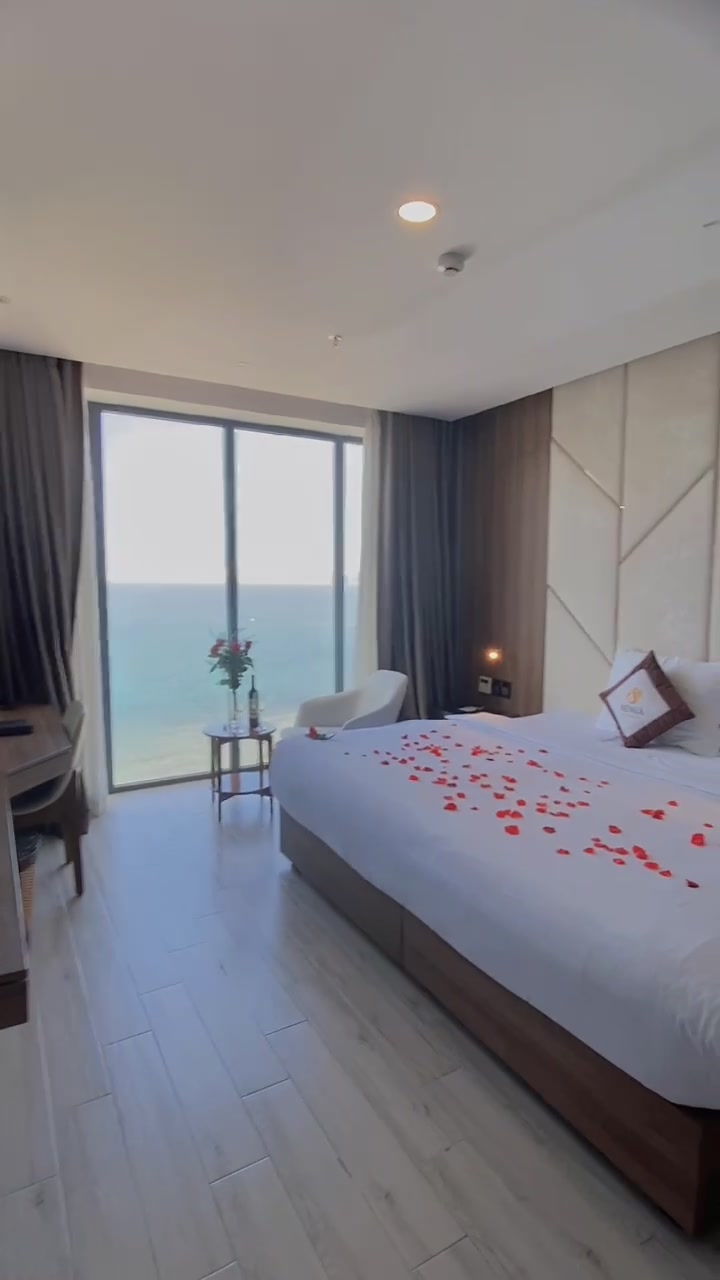 @Tin Võ ( Senia Nha Trang)