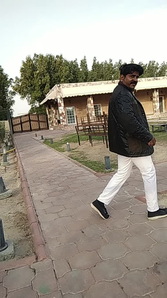 @தனிமை போதும்