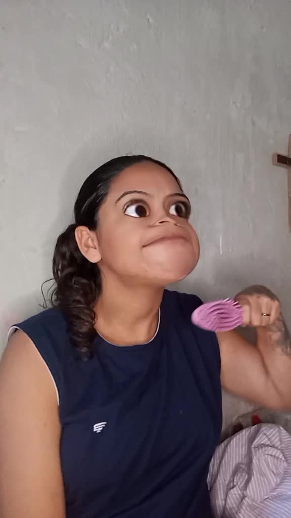 @ana_smithofc