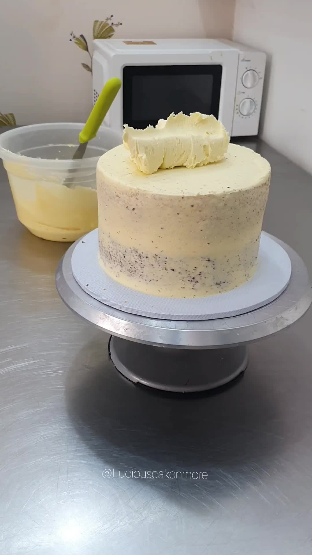 @luciouscakes_nmore