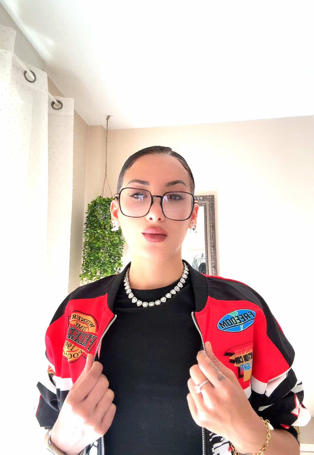@S. Gonz&aacute;lez