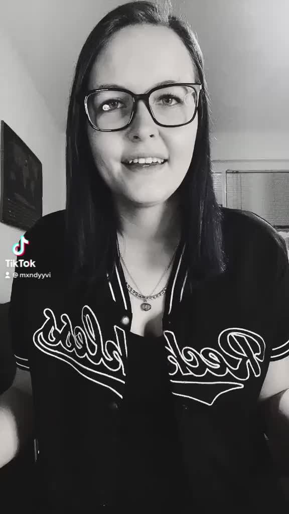 @mandyyvi