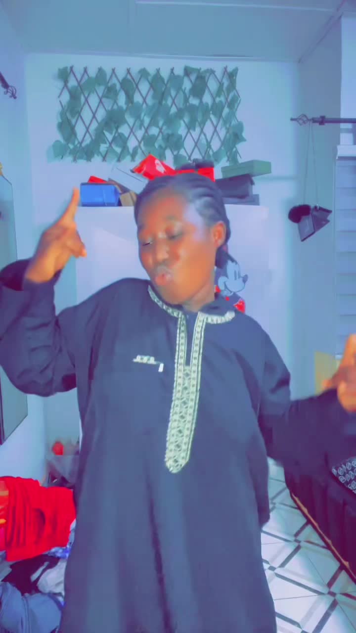 @Um ~ pretty 💞 Afya 🤭💍❤️💐