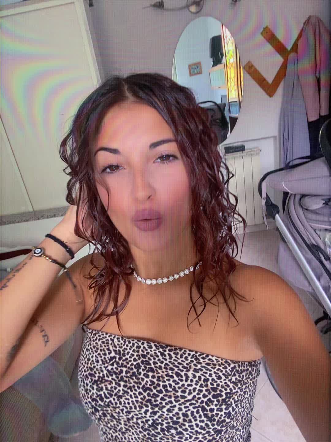 @😽
