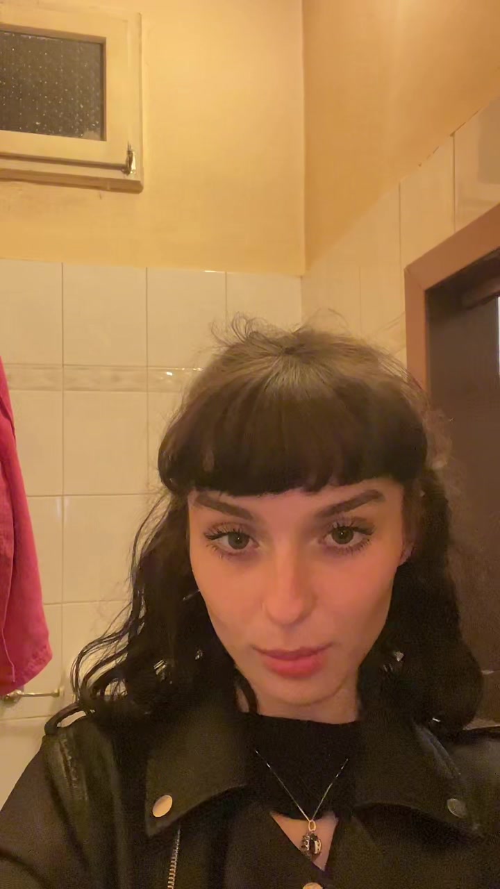 @nicole trainini