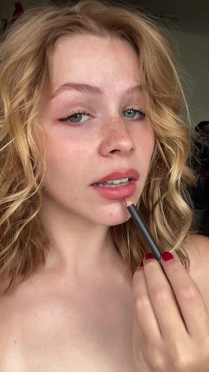 @Ann🦋