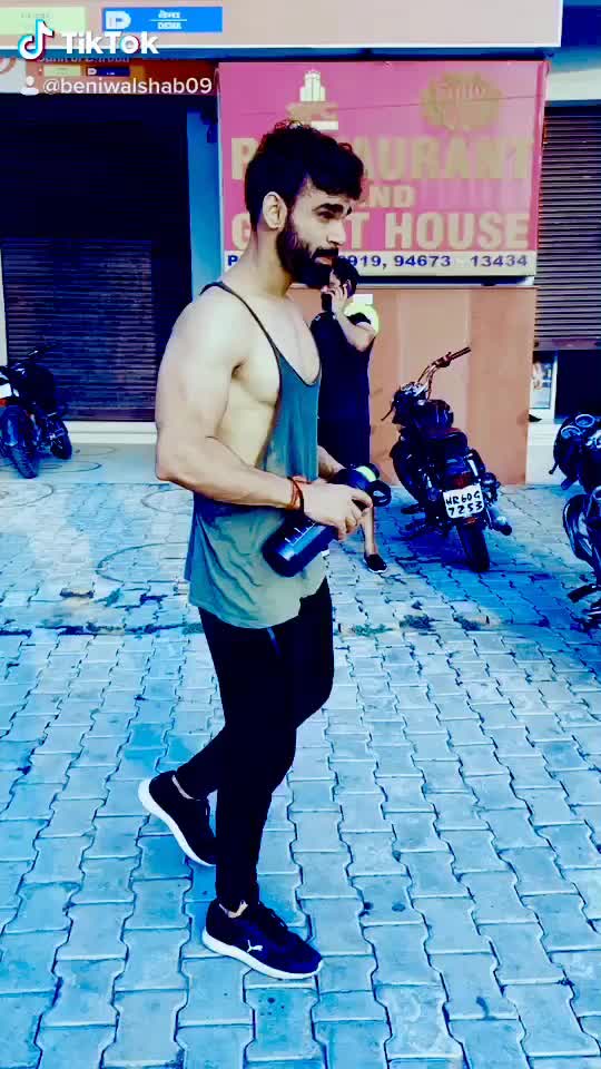 @Beniwalshab