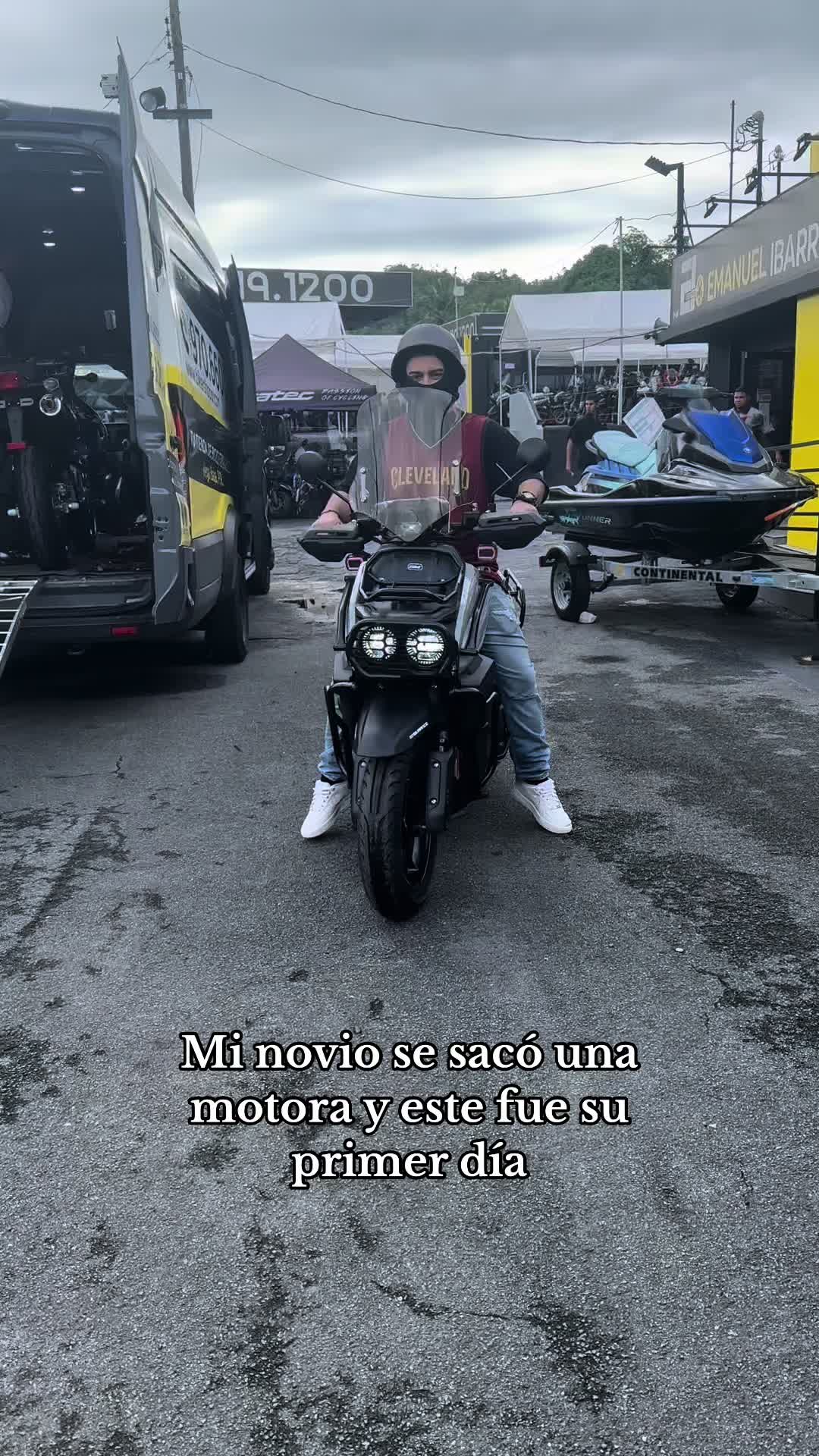 @🦋
