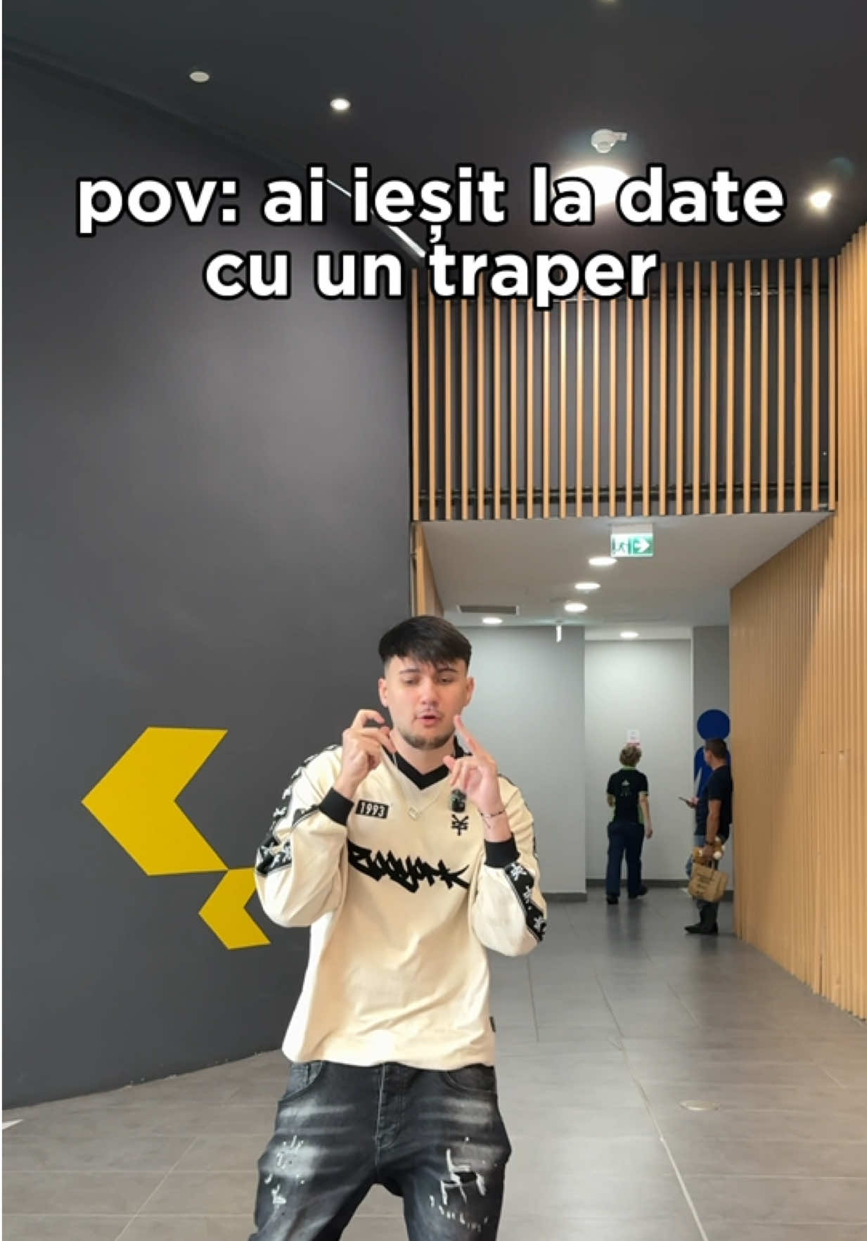 @L9UIZA