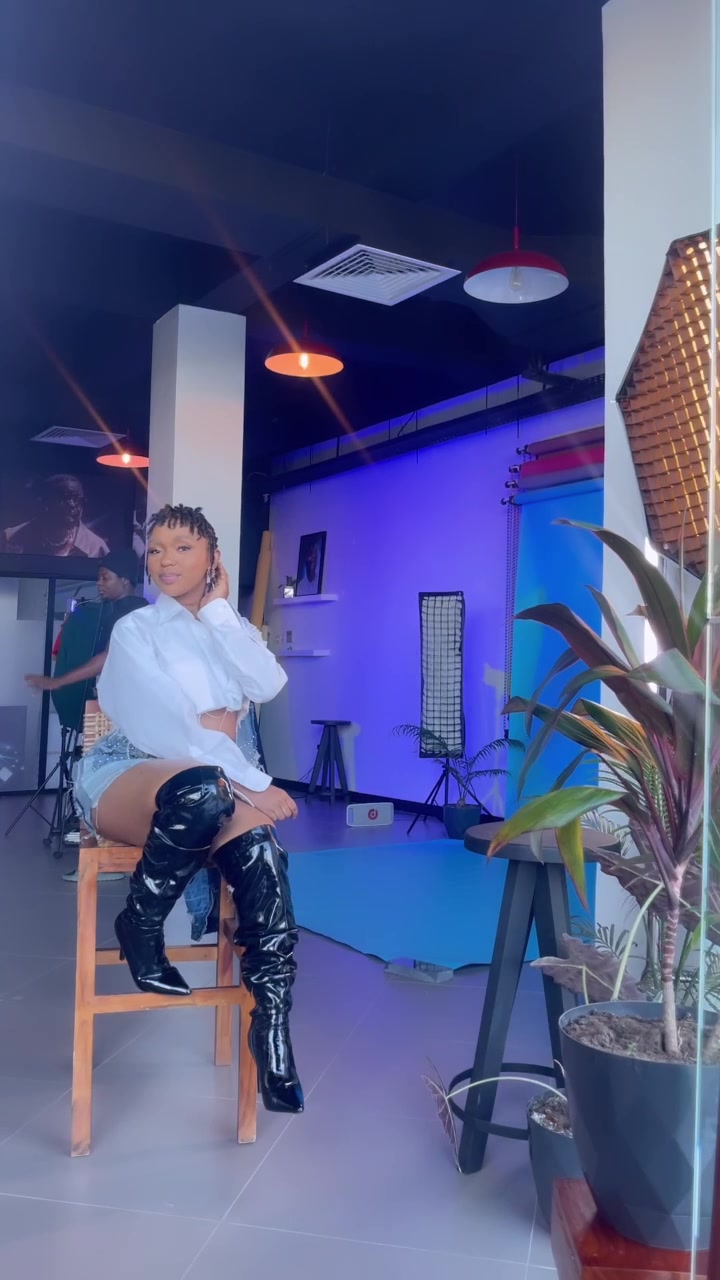 @Djsinyorita