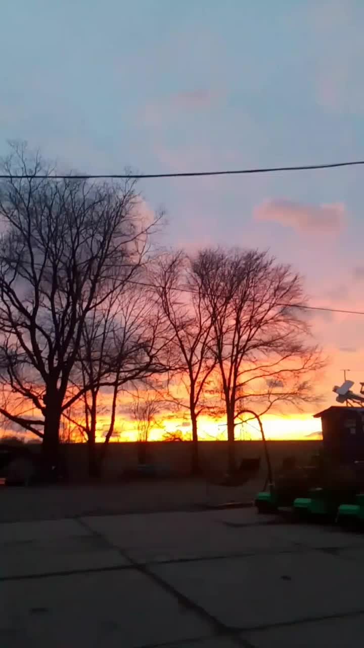 @милана