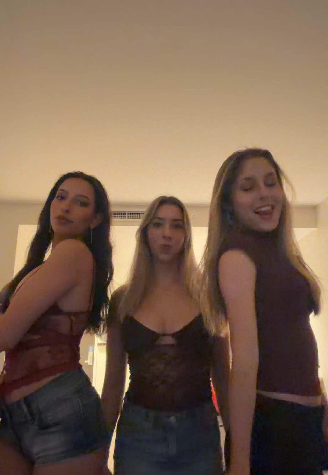 @dillydallying