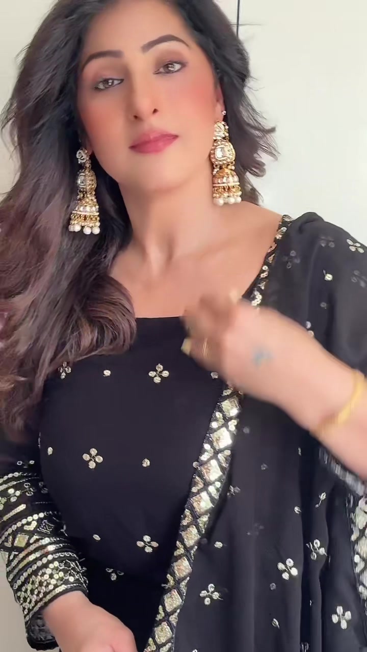 @Rakhi Saini
