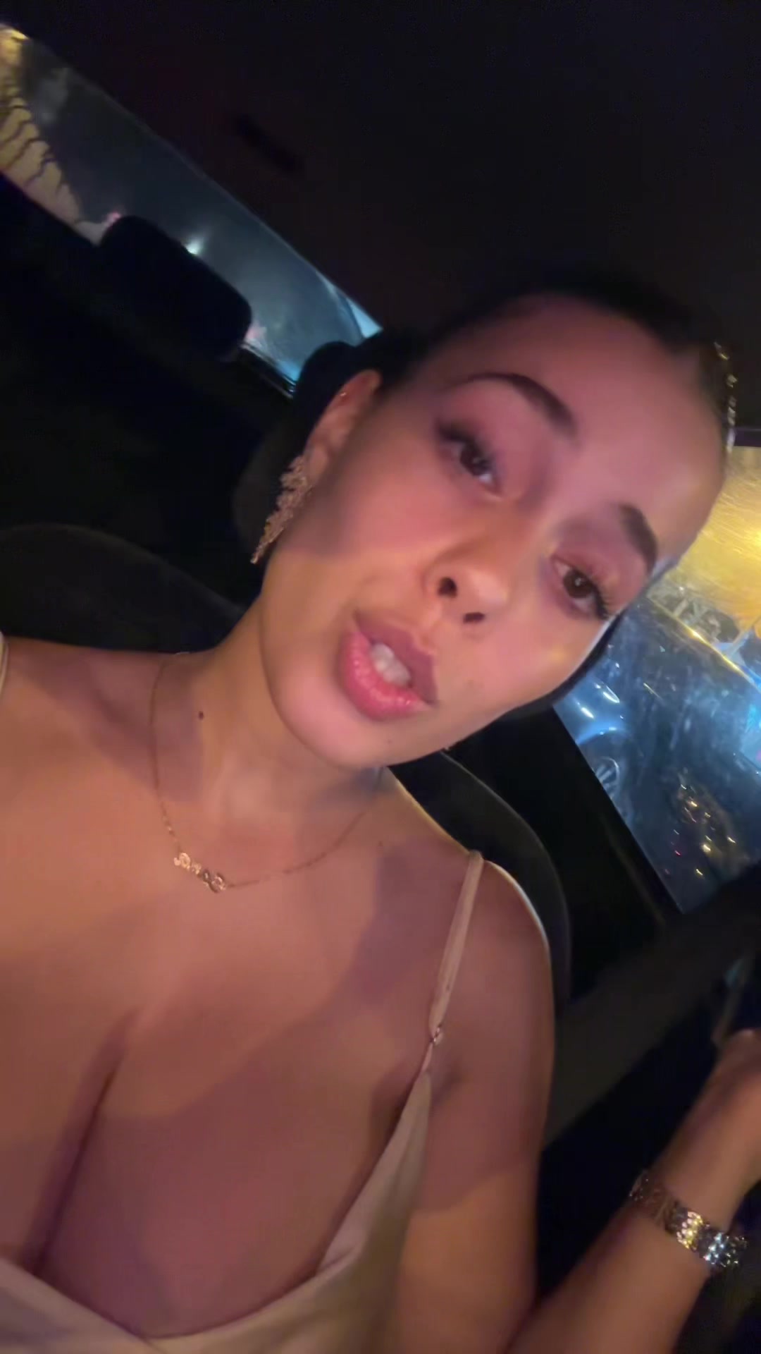 @Sarita Seara👩🏽&zwj;❤️&zwj;💋&zwj;👩🏽
