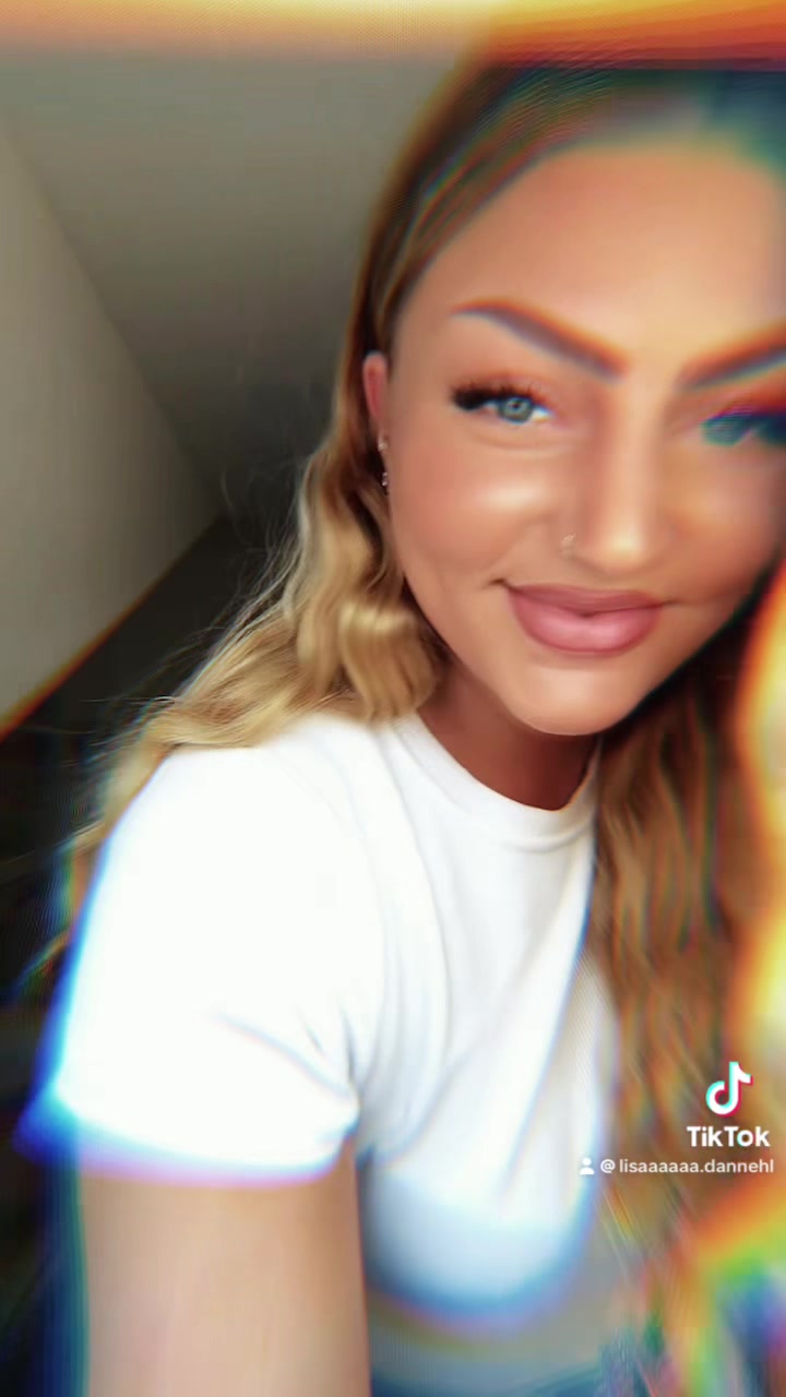 @Lisa_
