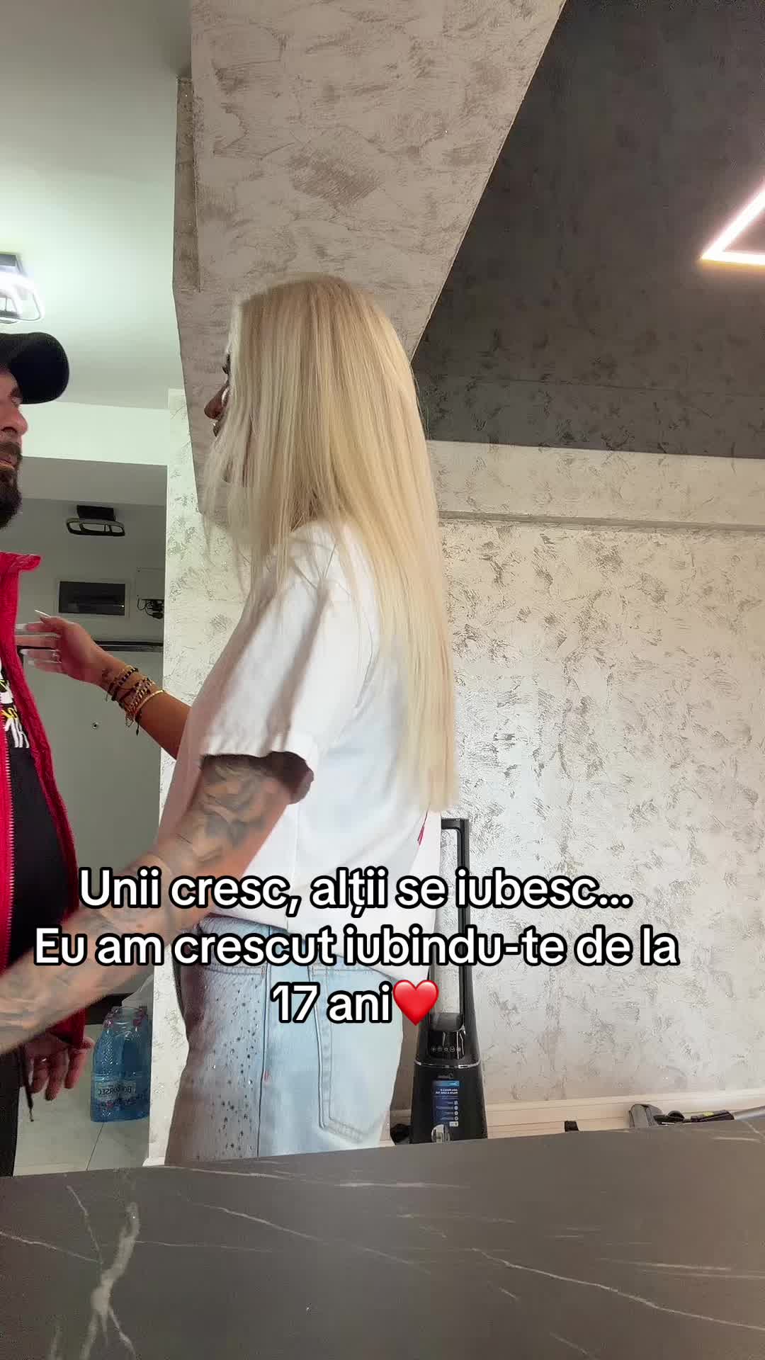 @Alii VonDeea