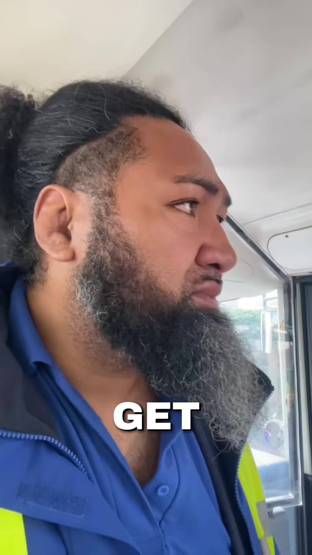 @Dancing Bus Driver 🇹🇴❤️💛🖤