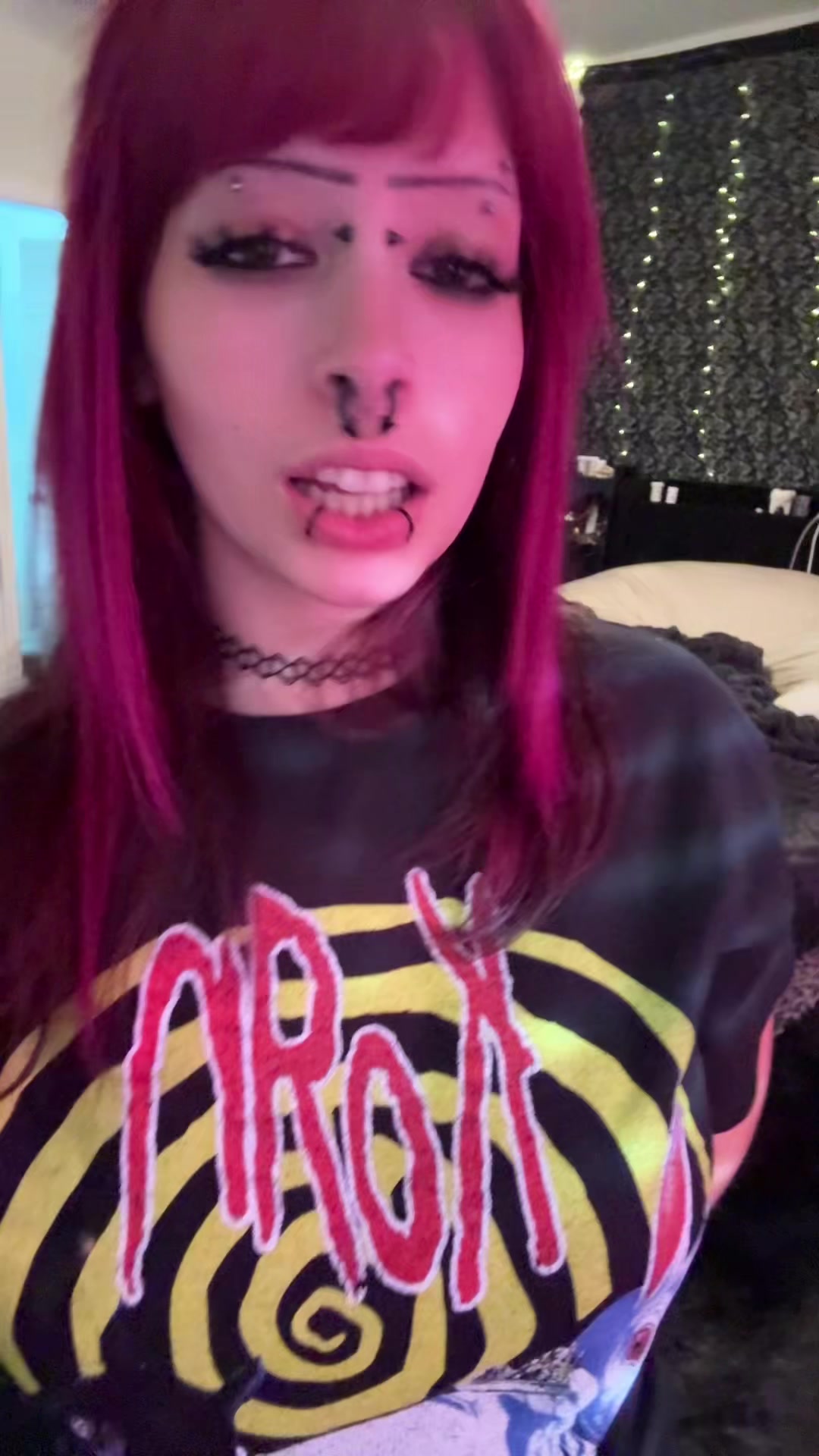 @JaneSpookyHot