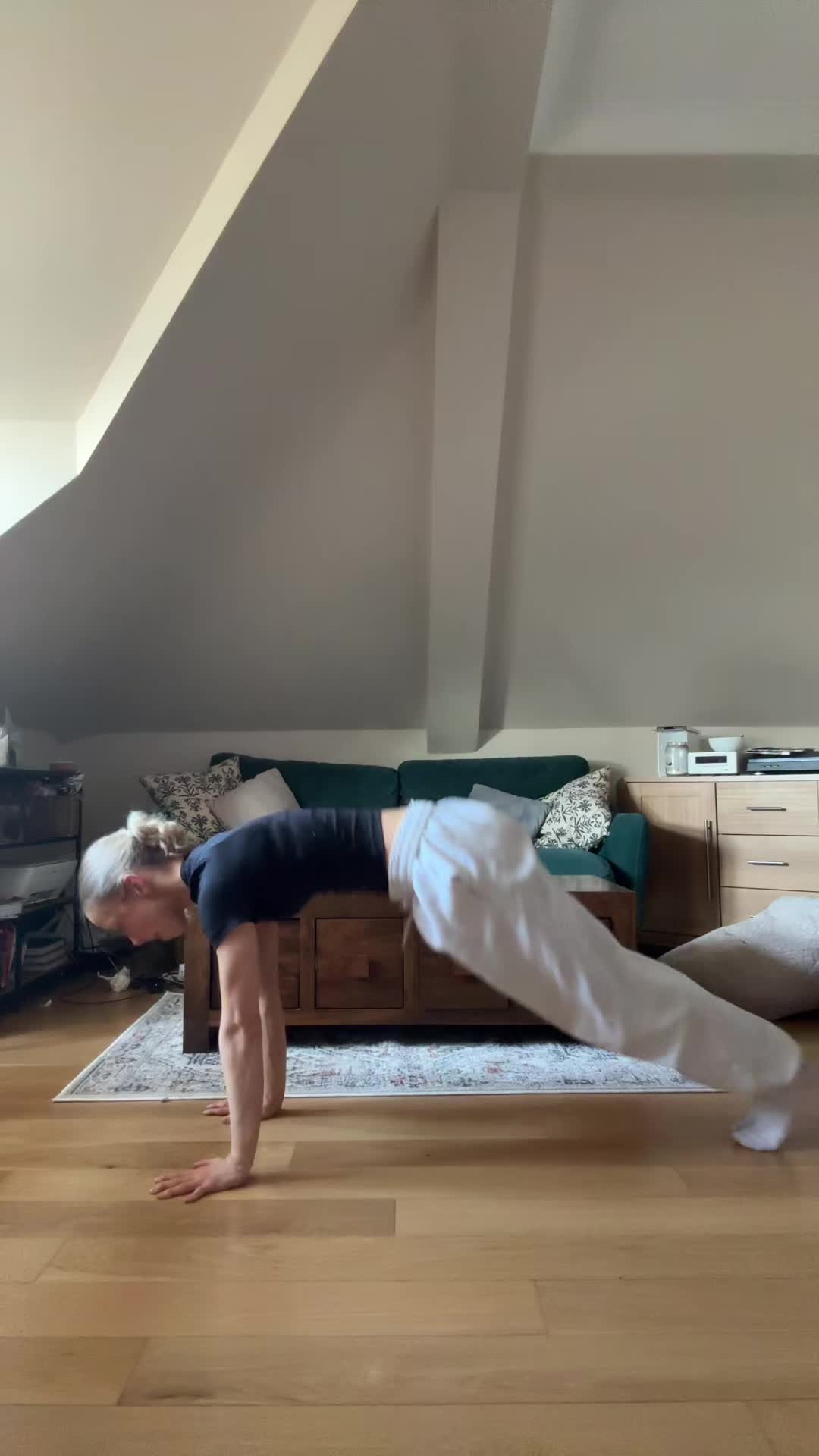 @Cheerleader_Liv