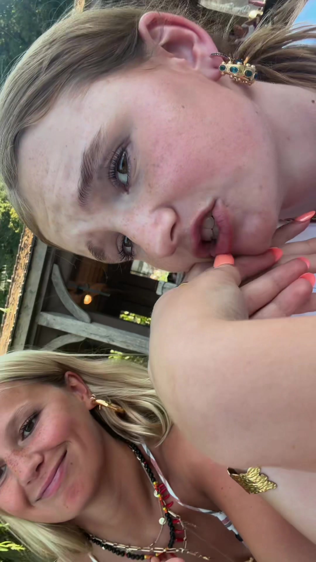 @E.V