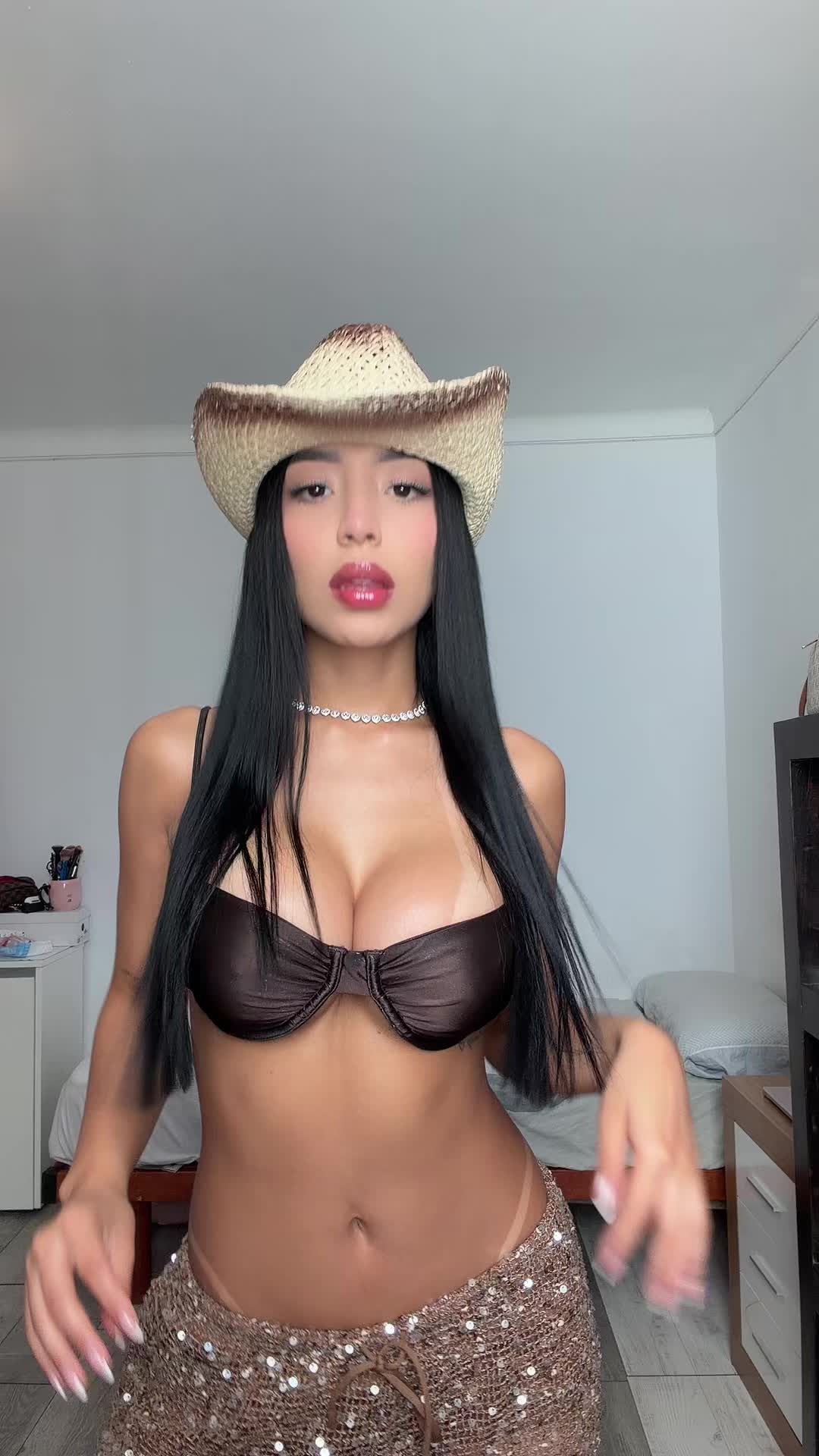 @Sara Hernandez6953