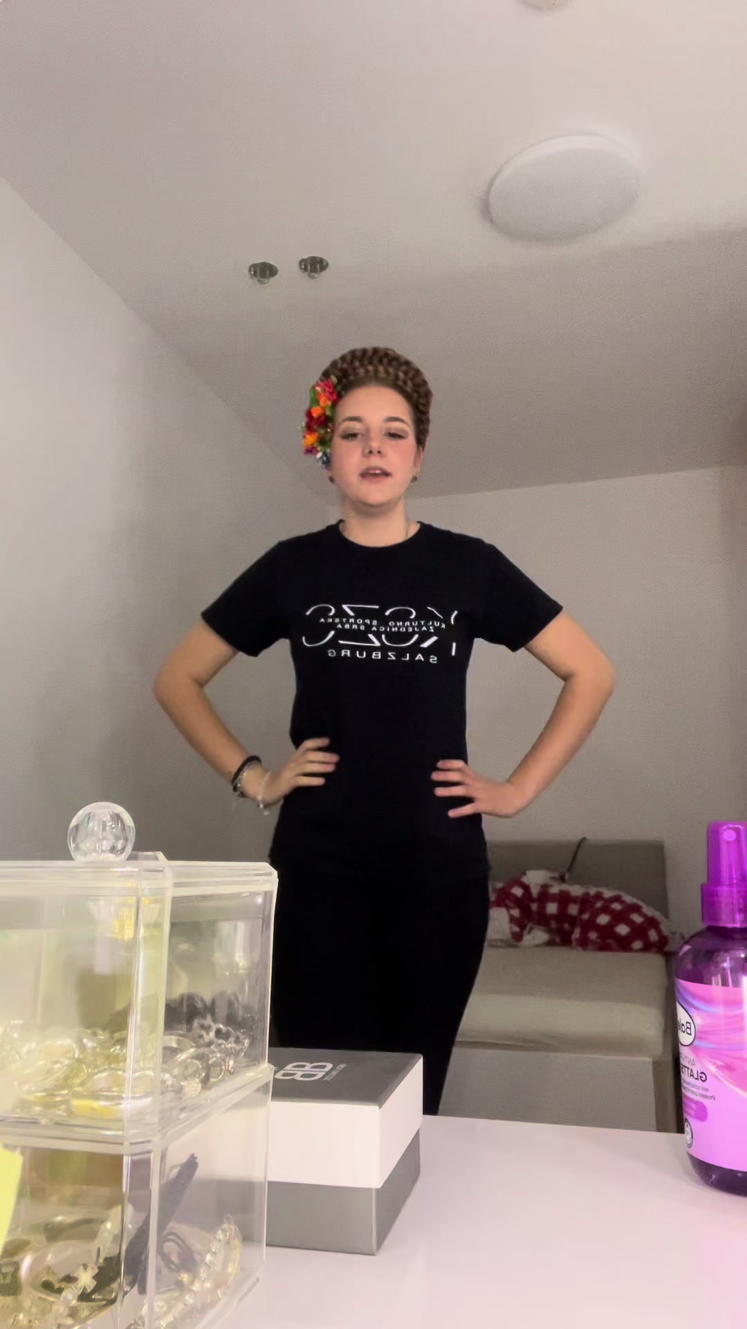 @Ланааа