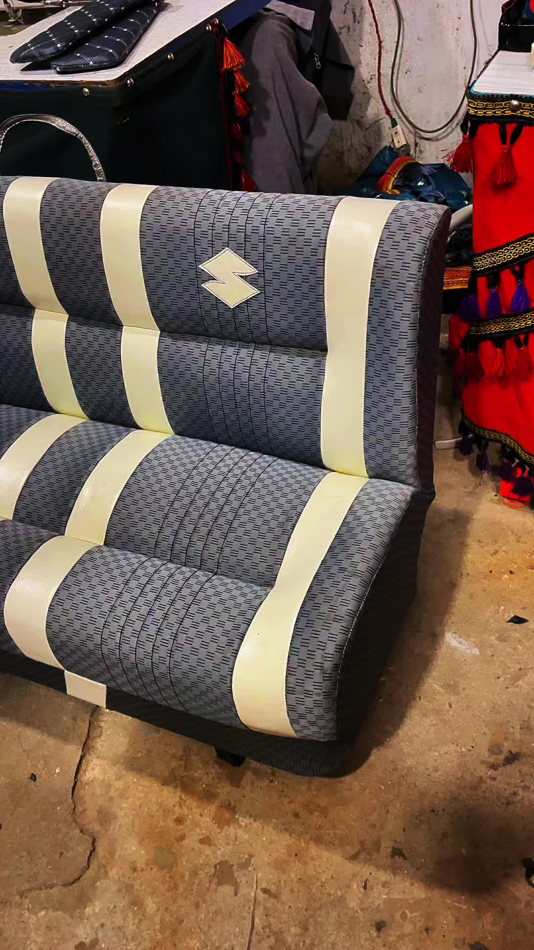@Ibrahim sofa seat hazro