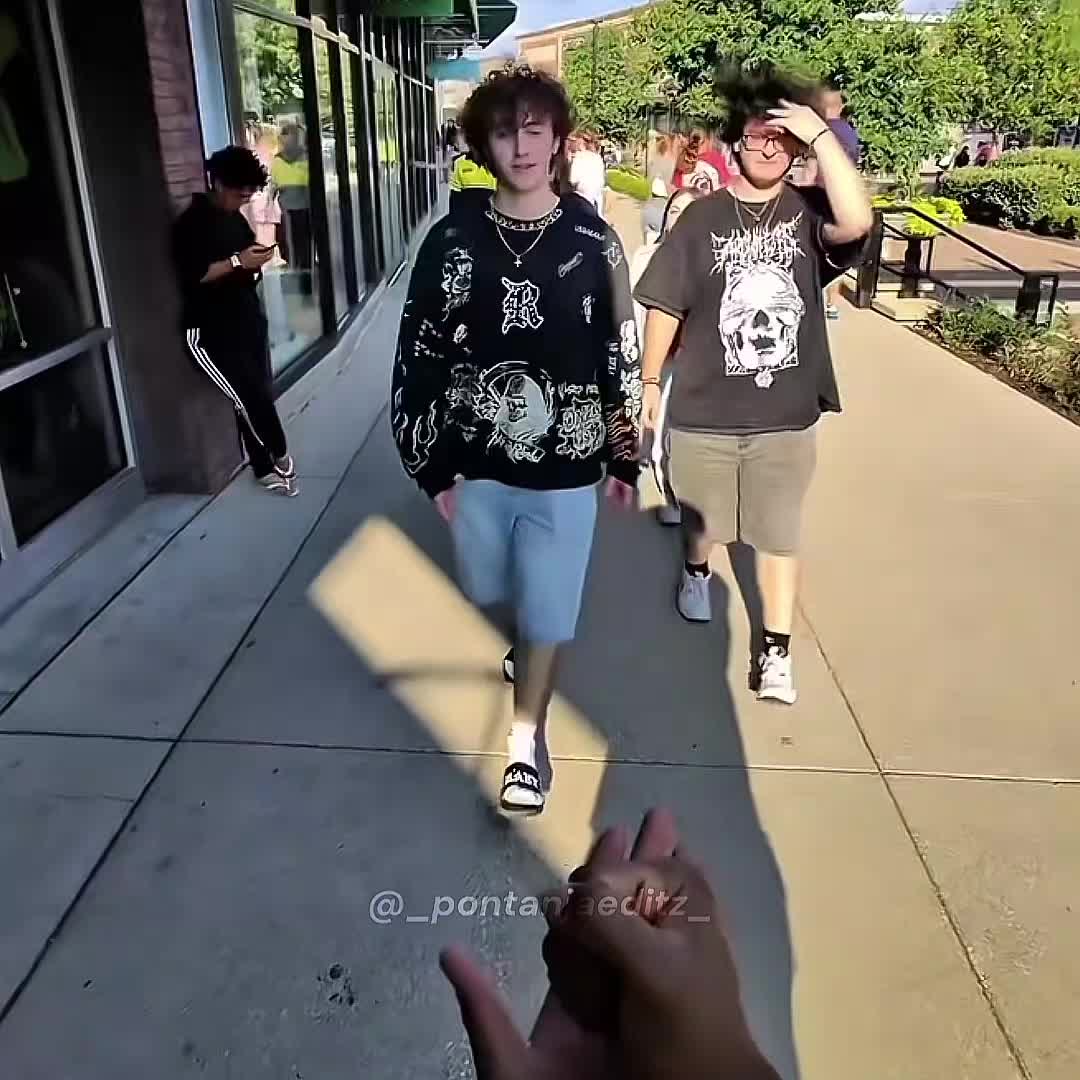 @๐๐๐๐๐ผ๐๐
๐ผ